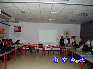 某國外大型連鎖超市-提供發(fā)電機(jī)組技術(shù)培訓(xùn)及服務(wù)！（圖）